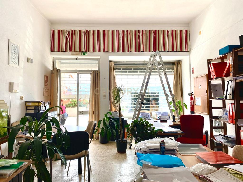 Loja de 50m2 em Moninhos - Loures - Image 8