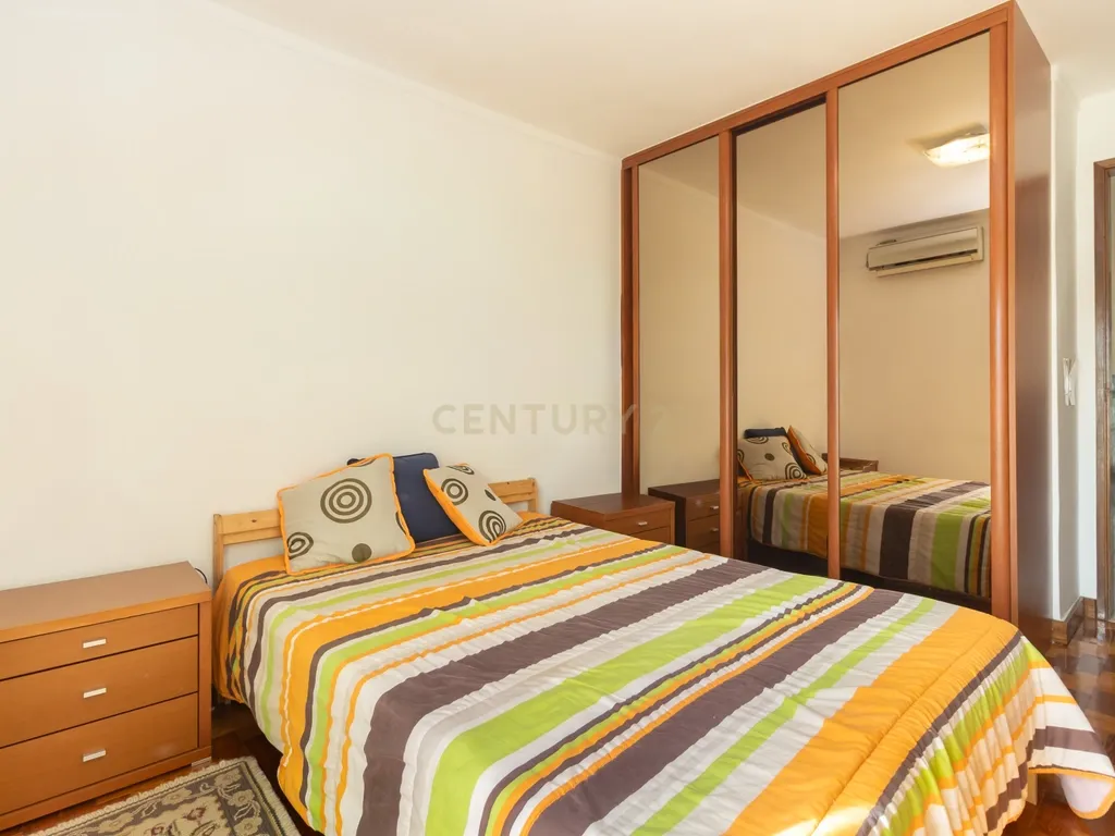 Moradia em Banda de 5 assoalhadas na Banática - Image 28