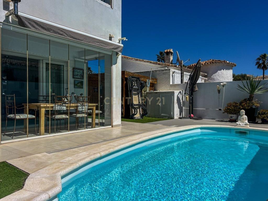 Elegante moradia de 3 quartos com vista para o mar em Costalita, Marbella - Image 33