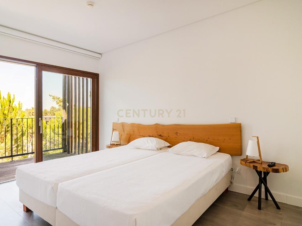 Apartamento Exclusivo no Pestana Tróia Eco-Resort & Residences – Primeira Linha de Mar - Image 18