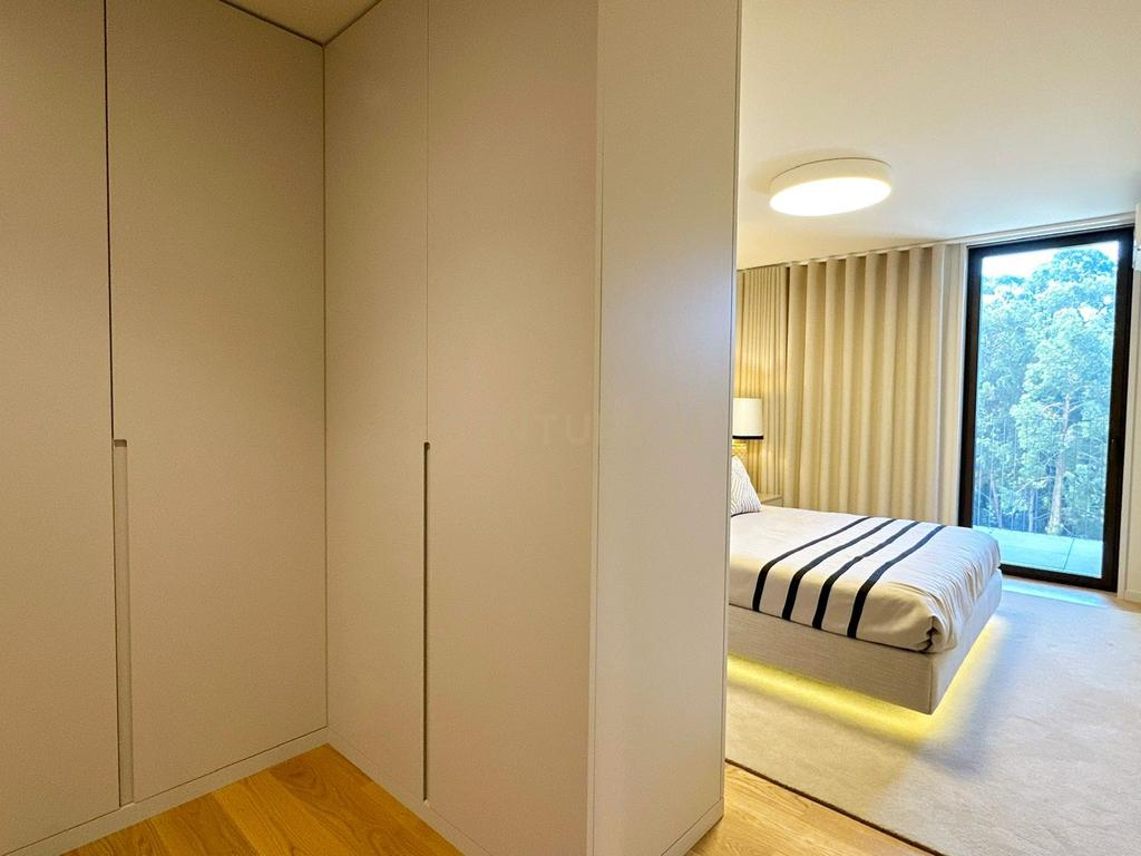 Apartamento T2 no 3.º Andar – The Yard, Jardins da Arrábida - Image 14