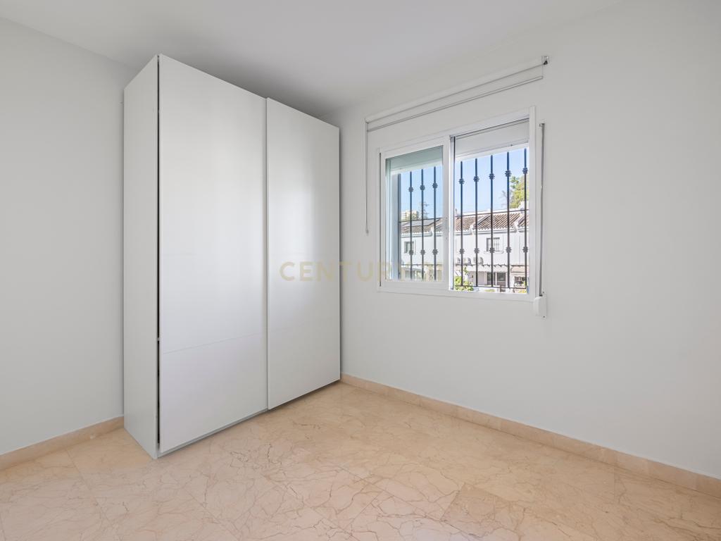 Moradia geminada no Conjunto San Javier Elegância, conforto e espaços para desfrutar -Nueva Andalucia–Marbella    - Image 23