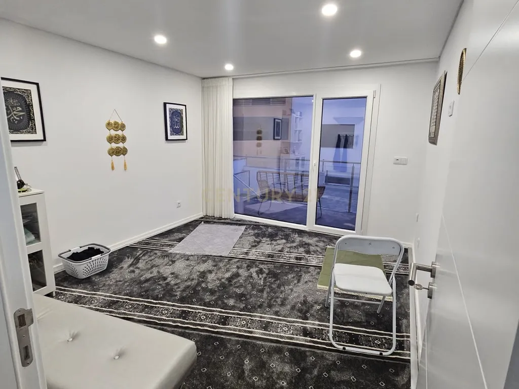 Moradia T4+1 de Luxo em Famões – Elegância, Conforto e Localização Premium - Image 19