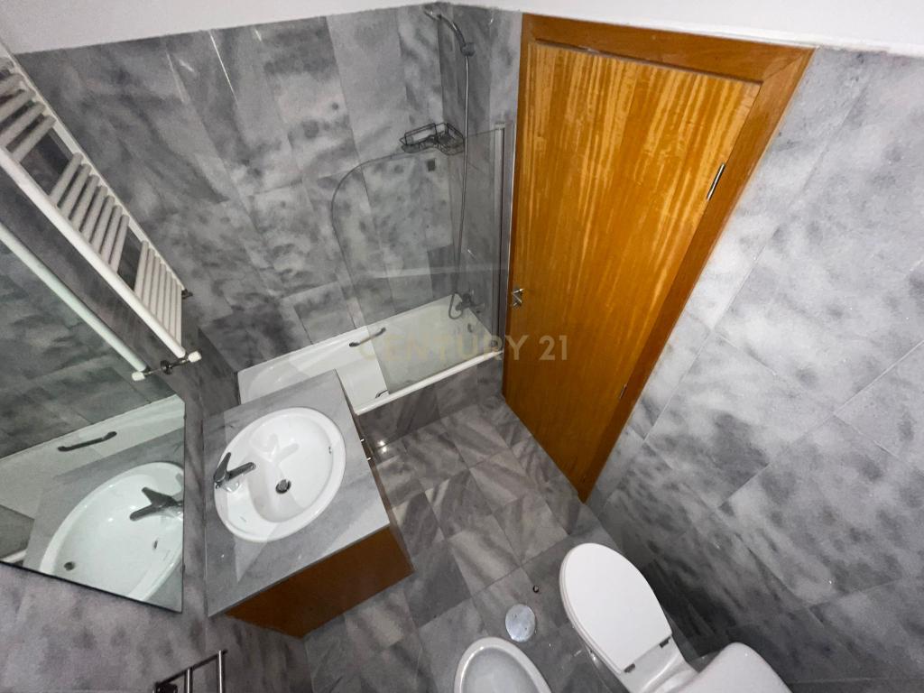 T2 no Empreendimento da Quinta da Seara - Image 9