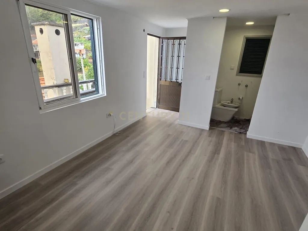Moradia no Livramento, Funchal - Excelente Oportunidade de Investimento - Image 11