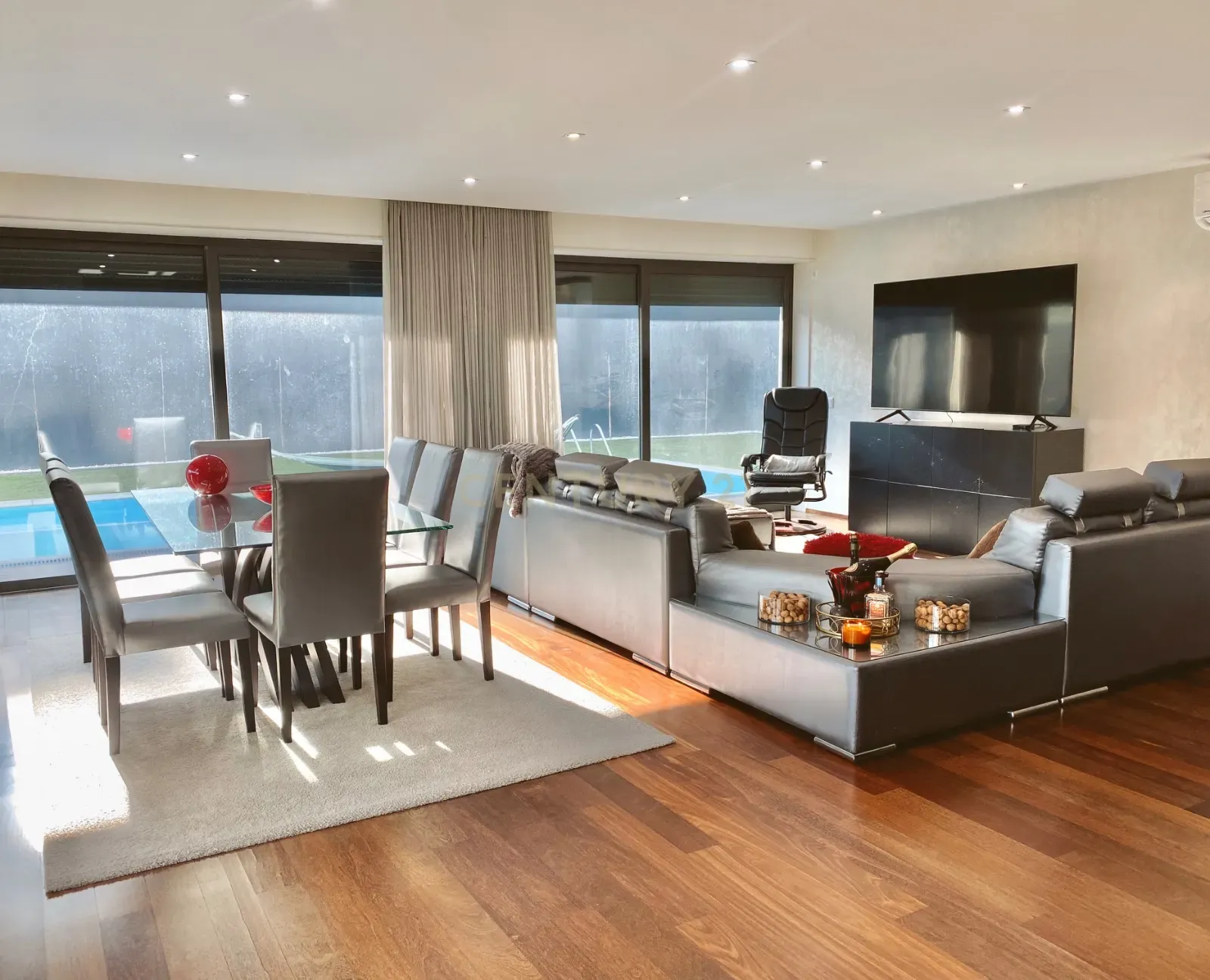 Luxuosa Moradia Isolada T3 em Guimarães com Vista para a Montanha - Image 16