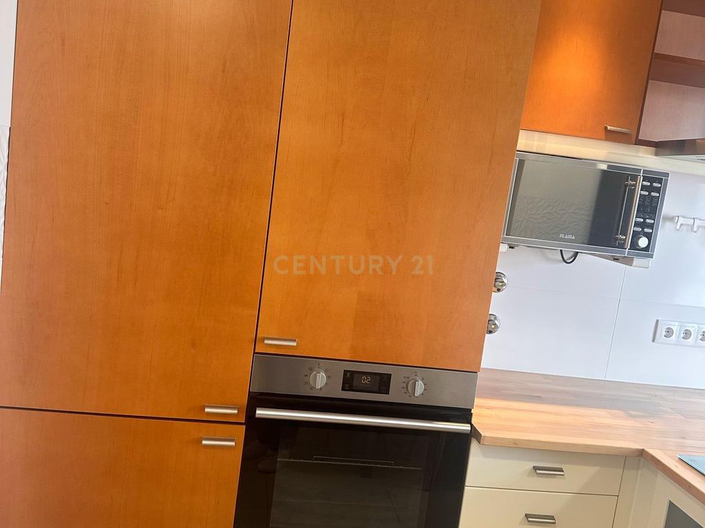 Apartamento T3 em Vialonga, com Garagem e Elevador - Image 8