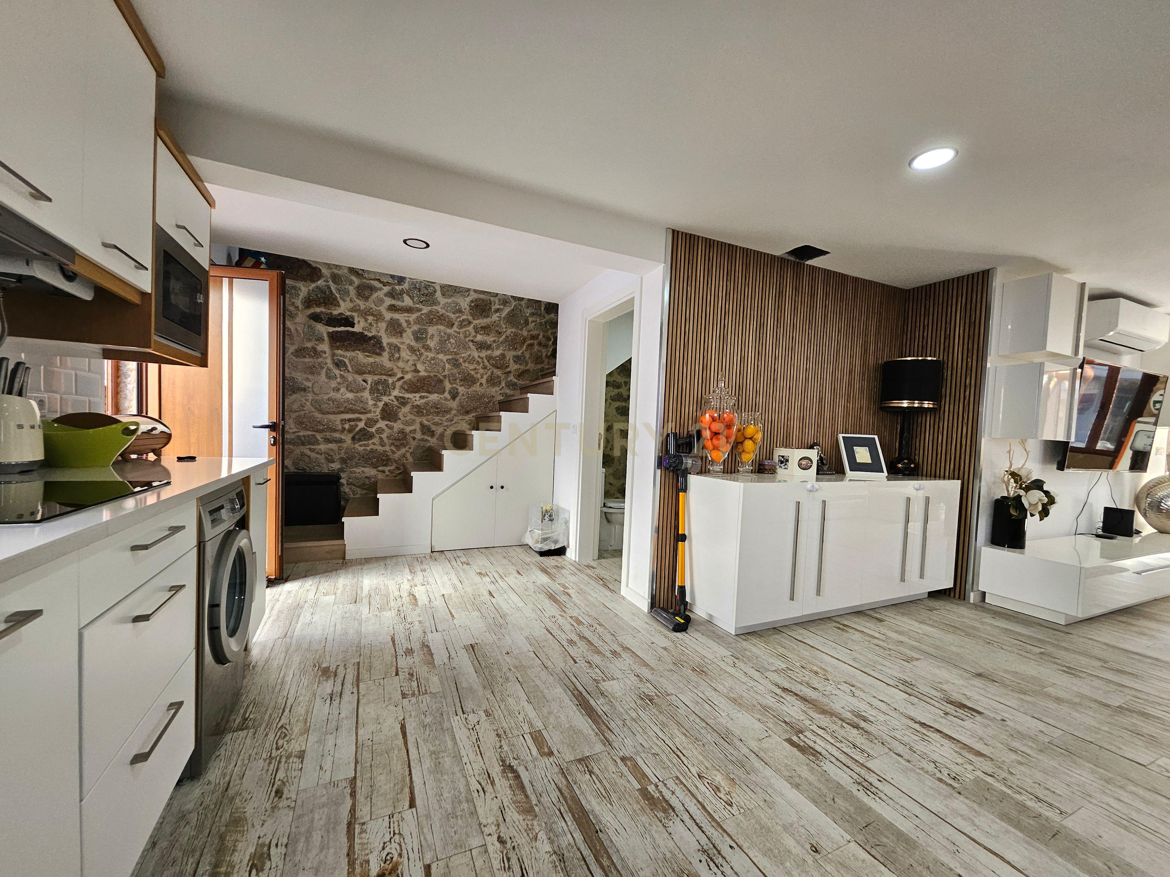 Fotografia 9 de Moradia T3 Renovada no Coração de Castelo Branco