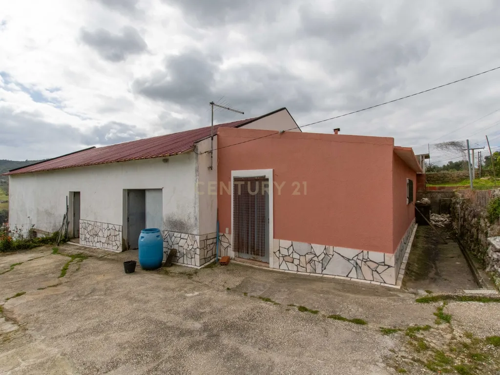 Moradia Isolada em São João dos Montes, Perto de Alhandra - Image 9