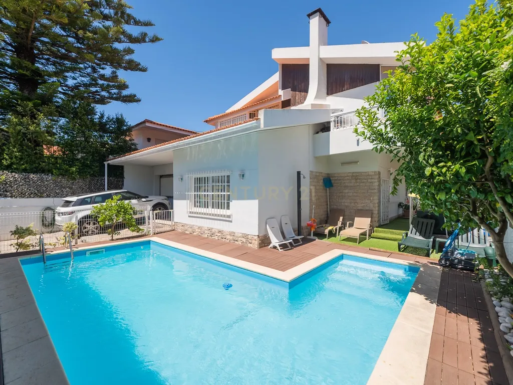 Moradia T4 com piscina | Cascais - Image 1