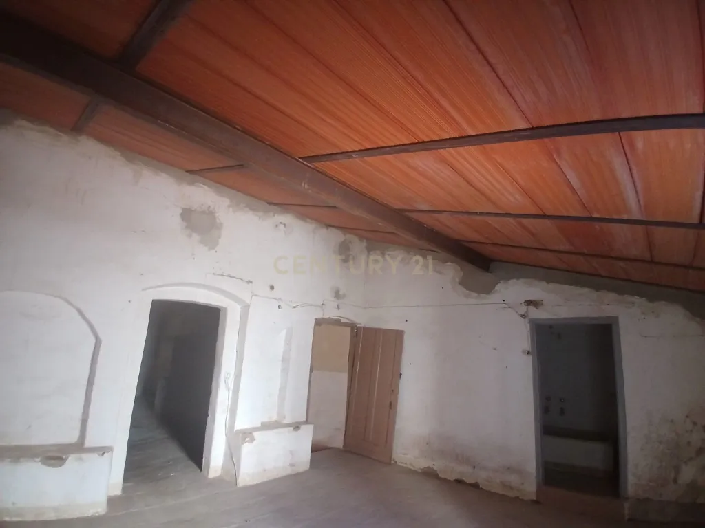 Apartamento T3 na Rua João Minas - Campo Maior - Image 11