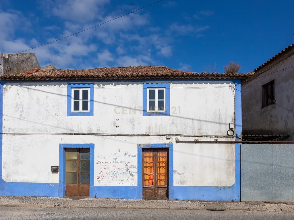 Moradia com Potencial de Investimento | Olhalvo - Alenquer - Image 1