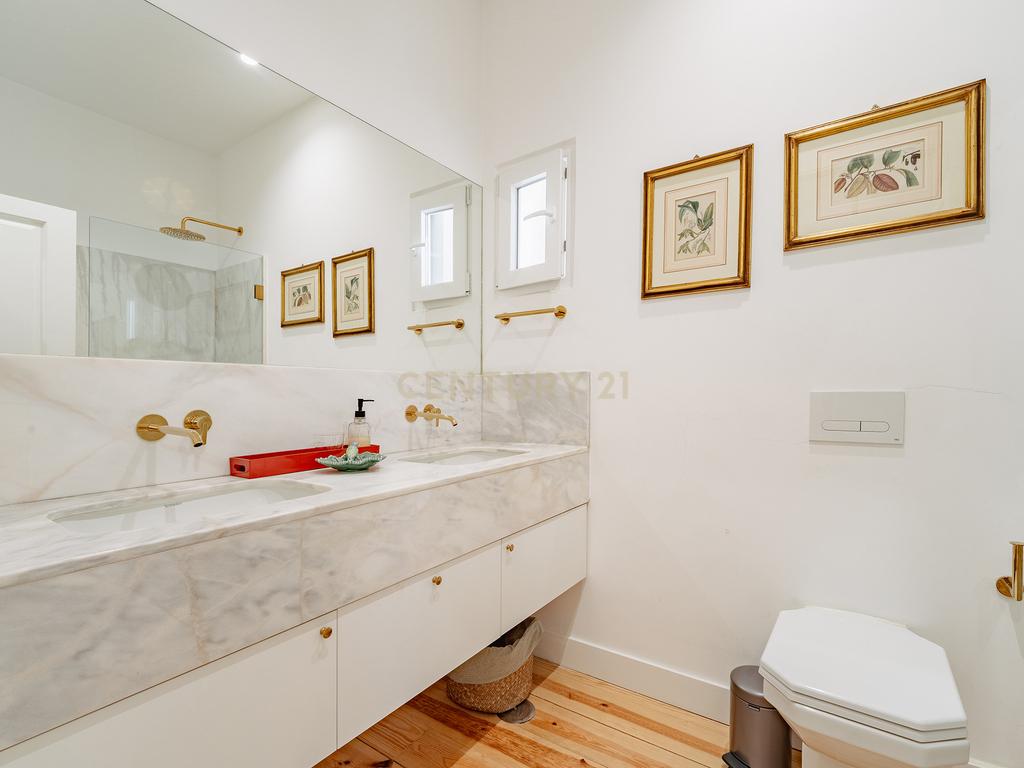 APARTAMENTO DE LUXO NA RUA DE SÃO BENTO — 188 m² | PRÍNCIPE REAL · ESTRELA - Image 24