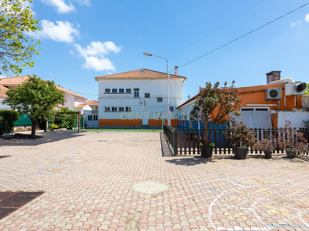 Moradia para venda | 500m² construídos | 1.060m² Terreno | Alapraia | São João do Estoril | Cascais - Image 4