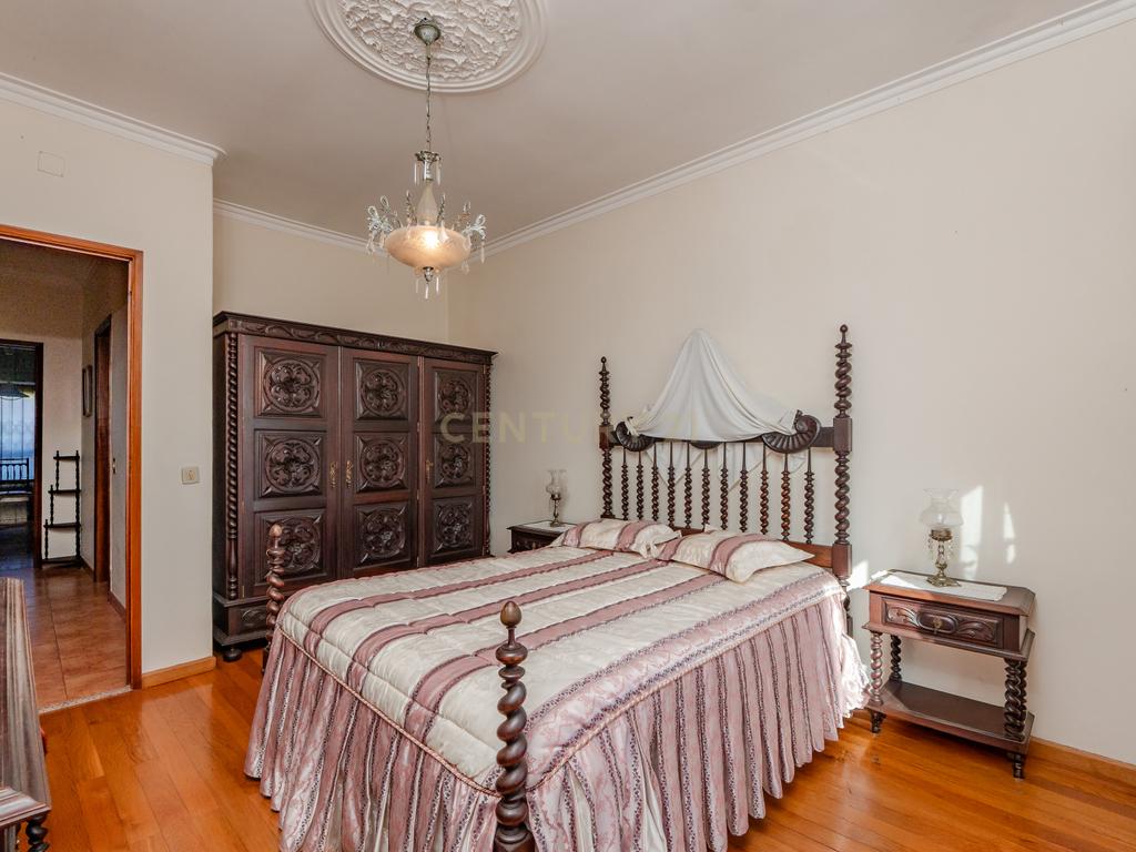 🏡 Moradia com Terreno c/ 300 m2, na Portela da Azóia - Image 18
