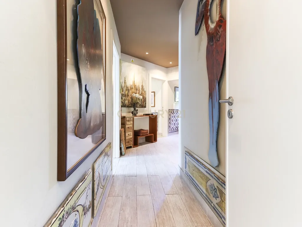 Moradia de 4 Quartos em Cascais e Estoril - Oportunidade Única - Image 9