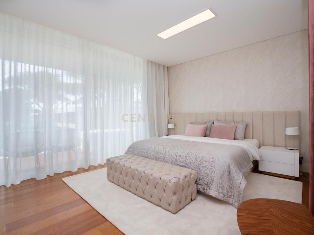 Moradia T5 no Bloom Marinha - Image 14