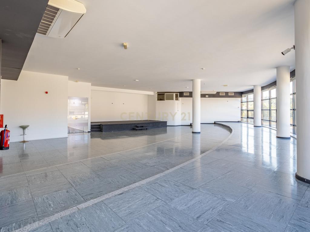 Edifício Comercial em Carnaxide - 5 Pisos - Image 41