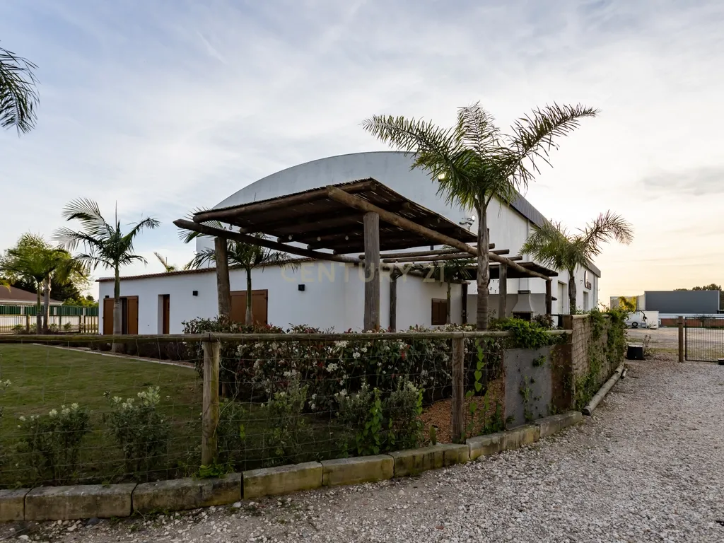 Moradia/Armazém em lote de 10280m2 em Alcochete - Image 10