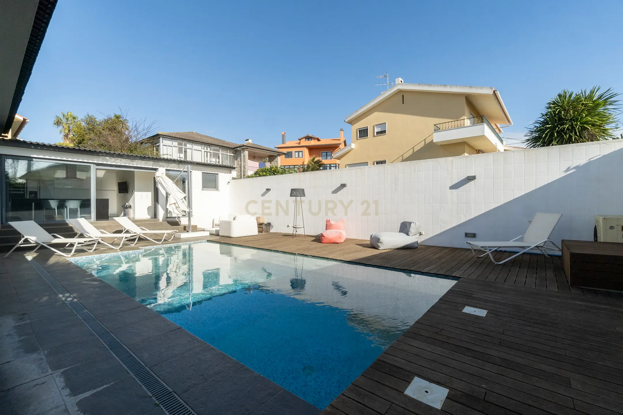 🏡 Luxo em Cada Detalhe: Moradia Exclusiva em Birre, Cascais - Image 47