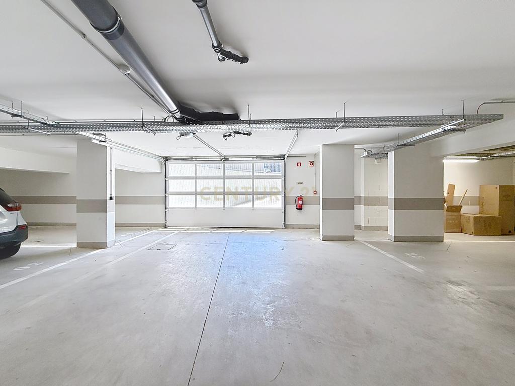 Apartamento T2 com Vista Rio, Semi-Novo, Empreendimento Seixal Baia / Vende-se com o mobiliário - Image 21