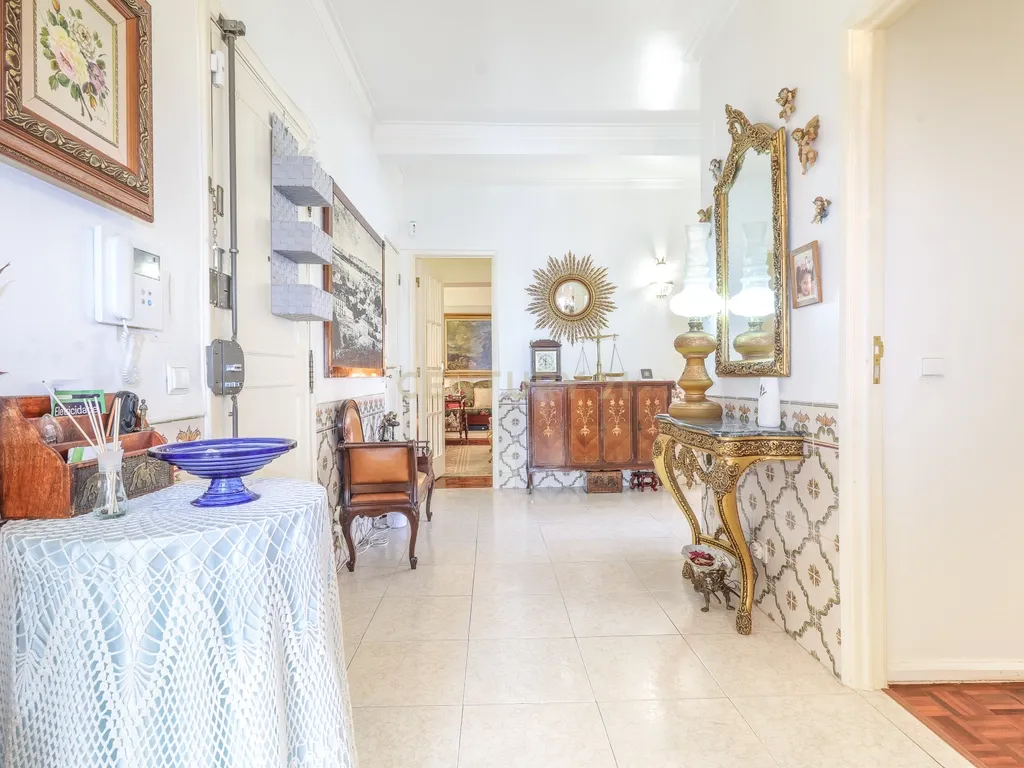 Apartamento T3 no Laranjeiro – Junto à Base Naval do Alfeite | Pronto a Habitar | Elevador - Image 19