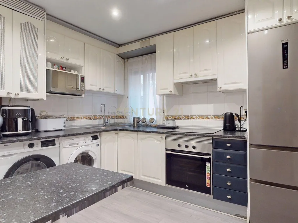 Apartamento Renovado em Alcalá de Henares, Madrid - Image 14