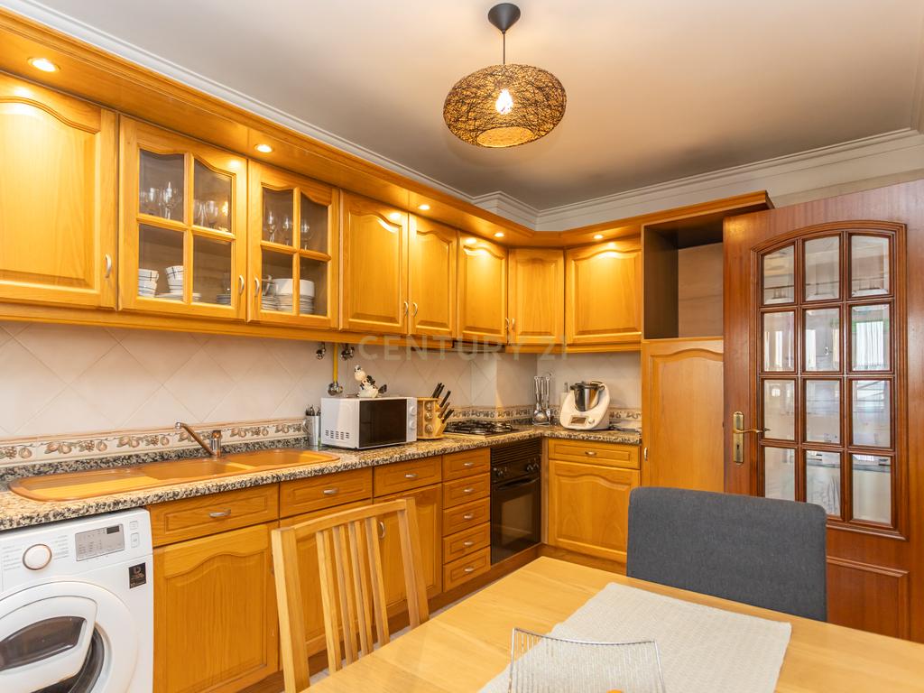 Apartamento T3 com Garagem e Arrecadação em Alhos Vedros - Image 20