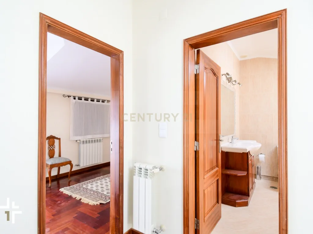 Moradia T2 com Jardim e Alpendres Exclusivos | São Pedro do Estoril - Image 40