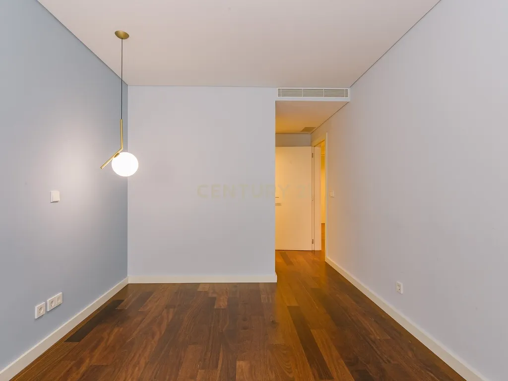 Excelente apartamento T2 em Avenidas Novas, Lisboa - Image 20