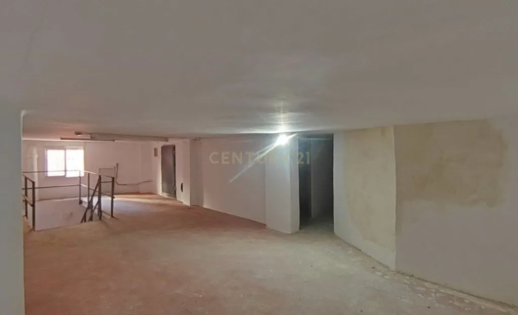 Espaço comercial à venda – Calle Romeu Corbera Nº 11, Valência - Image 4