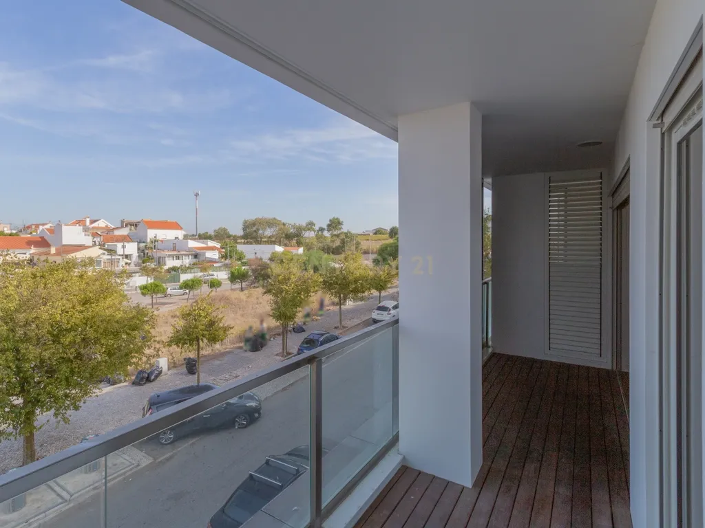 Apartamento como Novo, para arrendamento, na Caparica, Almada - Image 24
