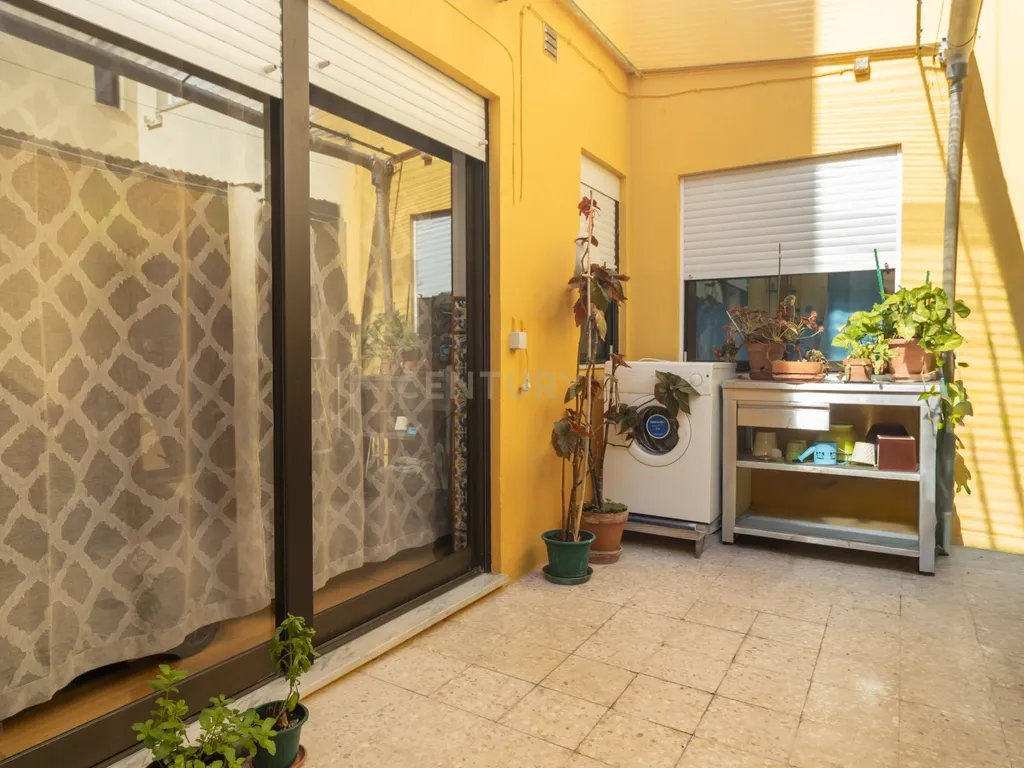 Moradia em Banda de 5 assoalhadas na Banática - Image 12