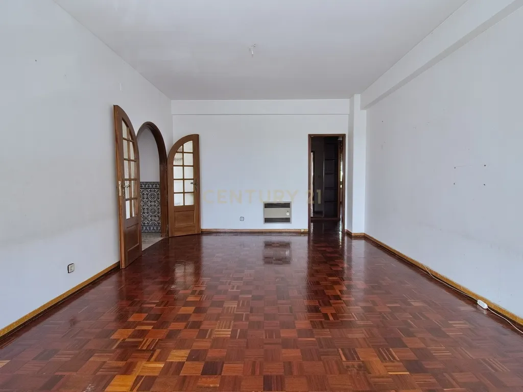 Apartamento T2 na Quinta do Marquês, Oeiras - Image 6
