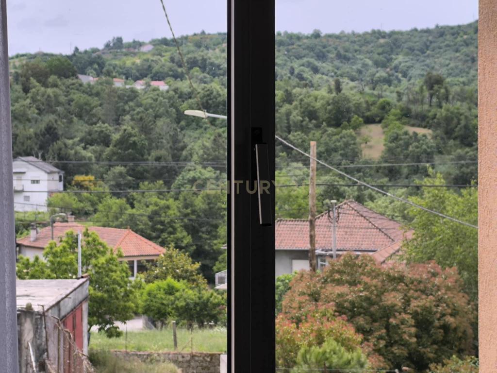 Casas prontas a habitar com terreno, arvores de fruto, forno e água própria. - Image 23