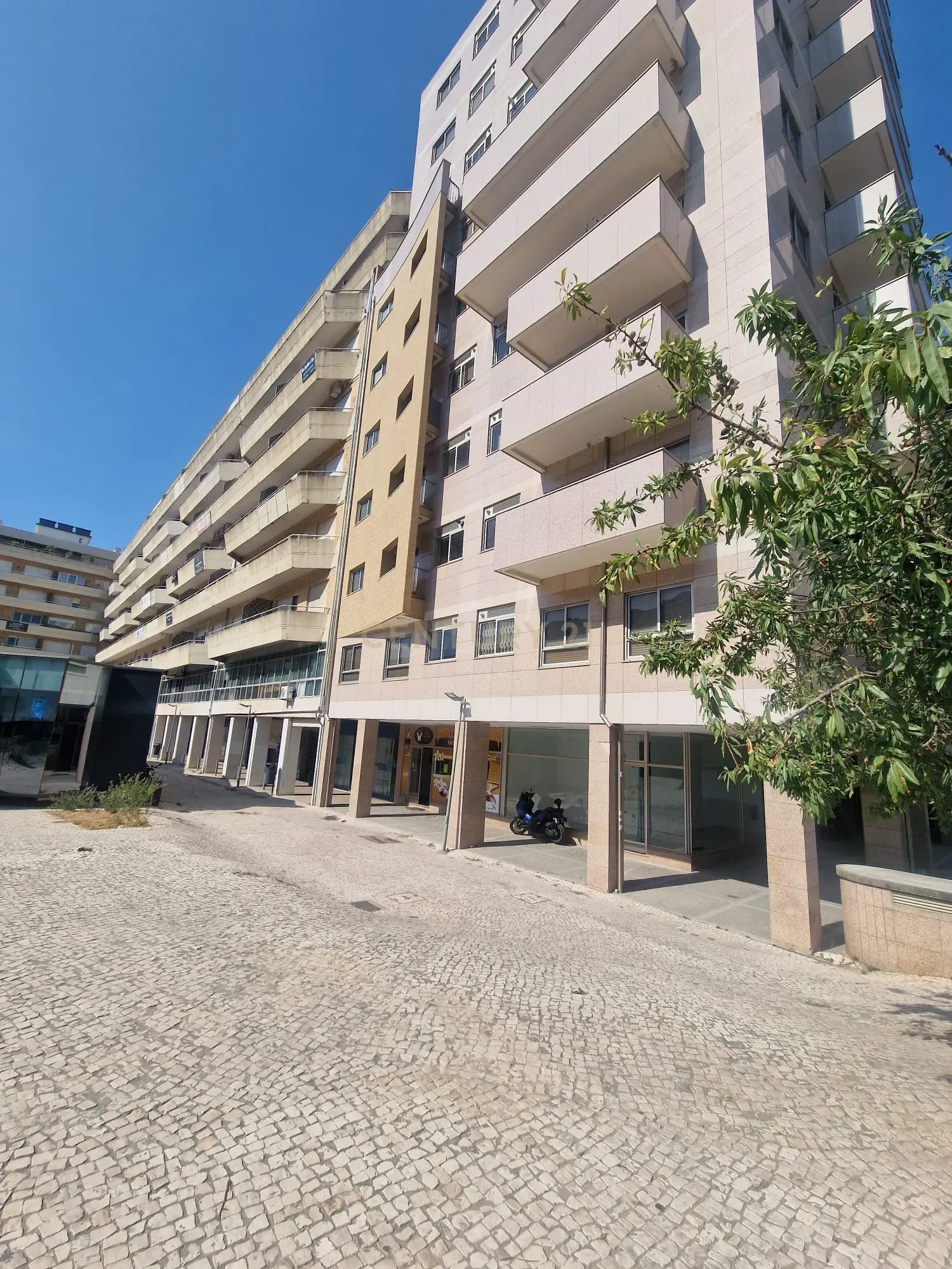 Fotografia 3 de Apartamento T1 Parque Itália-R. Júlio Dinis-Porto-Tot. equipado