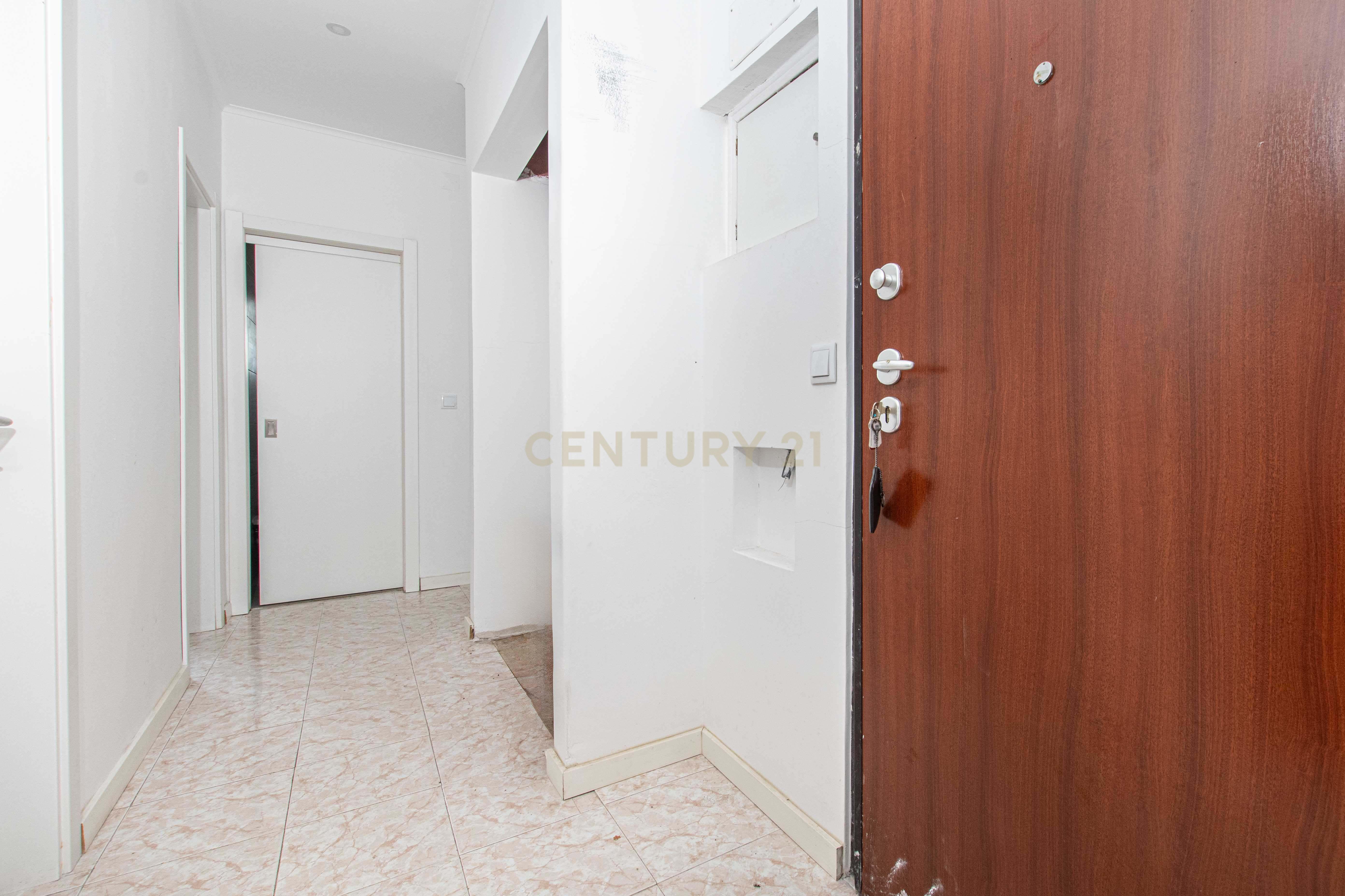 Fotografia 11 de Apartamento T2+1 na Amora – Excelente Localização e Acessos!