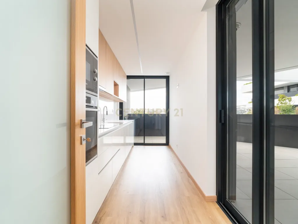T1+3 único no prestigiado empreendimento Lux Garden – Coimbra - Image 7