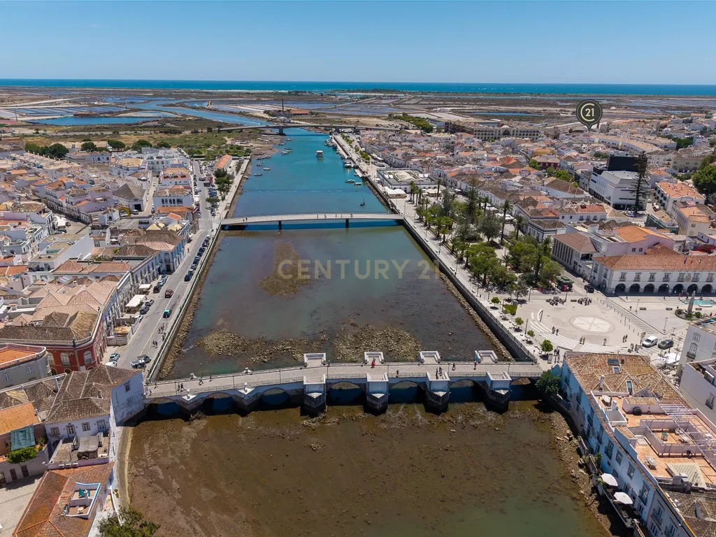 Moradia de Charme T2+1 no Centro Histórico de Tavira - Image 38