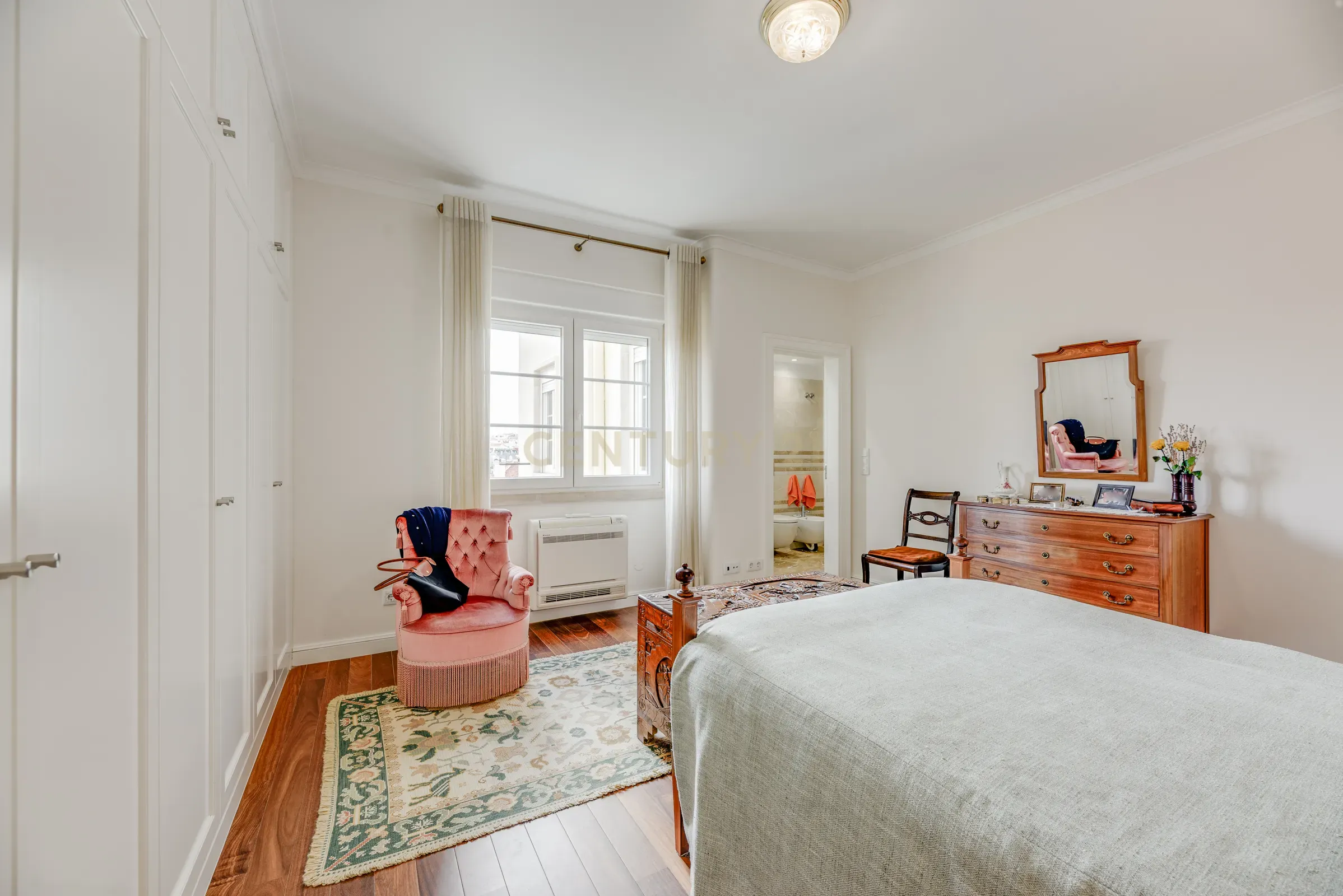 Apartamento T2+1 totalmente renovado – Modernidade, conforto e localização privilegiada - Image 11