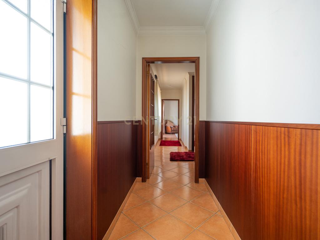Moradia T4, com jardim e terraço, em Anadia  - Image 13