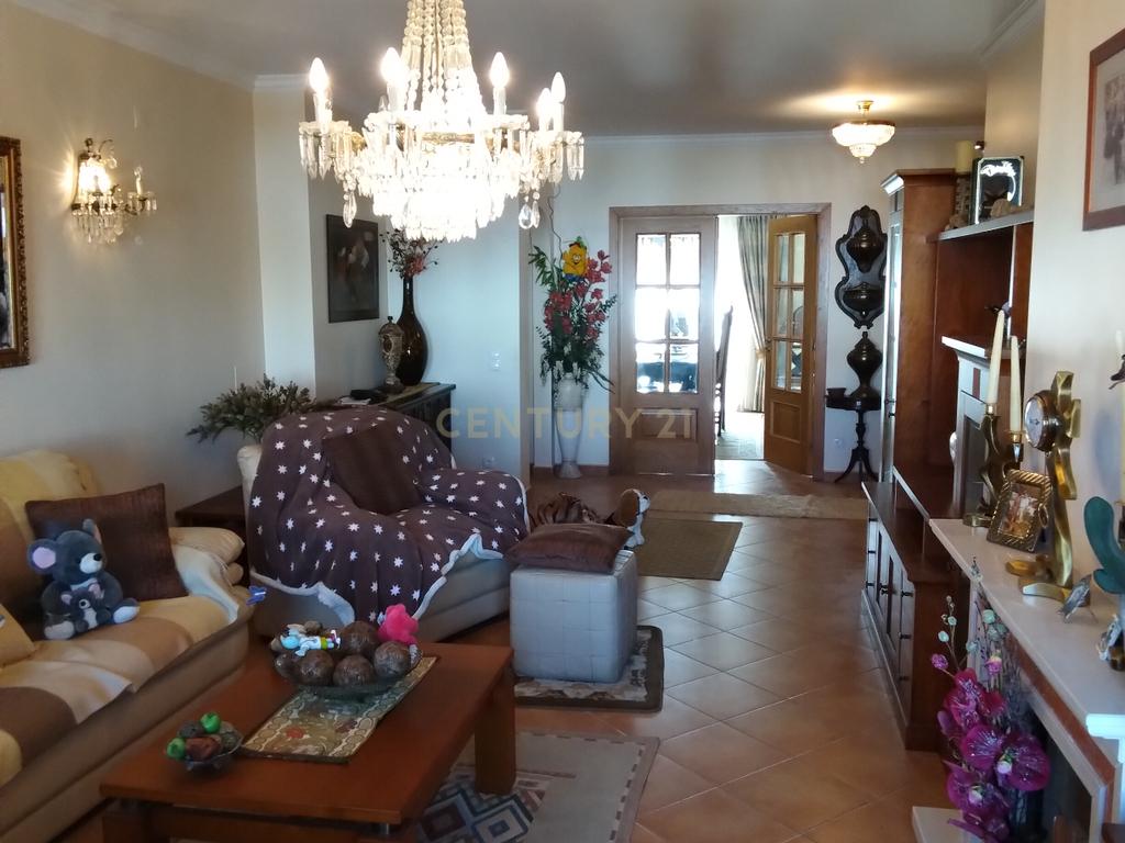 Apartamento T3 em Almancil, condomínio com Piscina, Jardim e Garagem  - Image 12