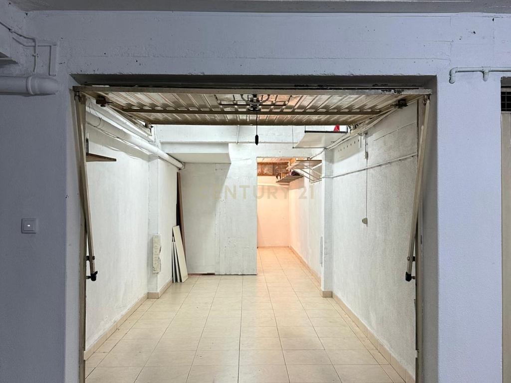 Apartamento T3 com terraço e garagem fechada para Arrendamento – Encosta do Sol - Image 18