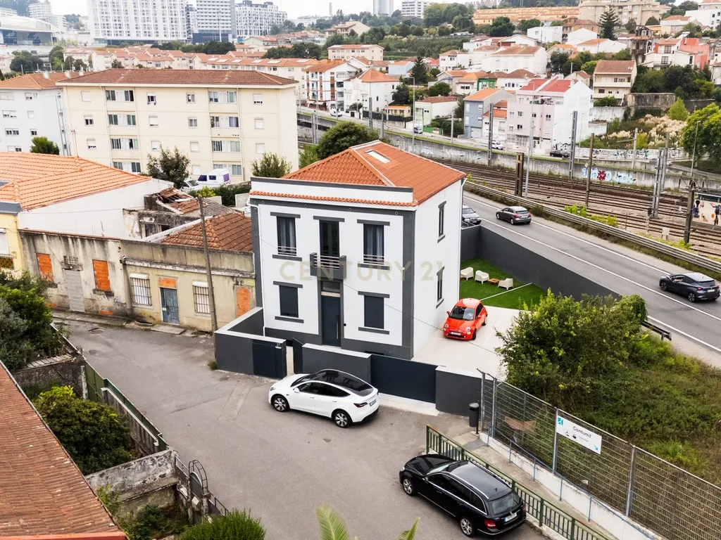 Prédio de Alojamento Local – Porto - Image 49