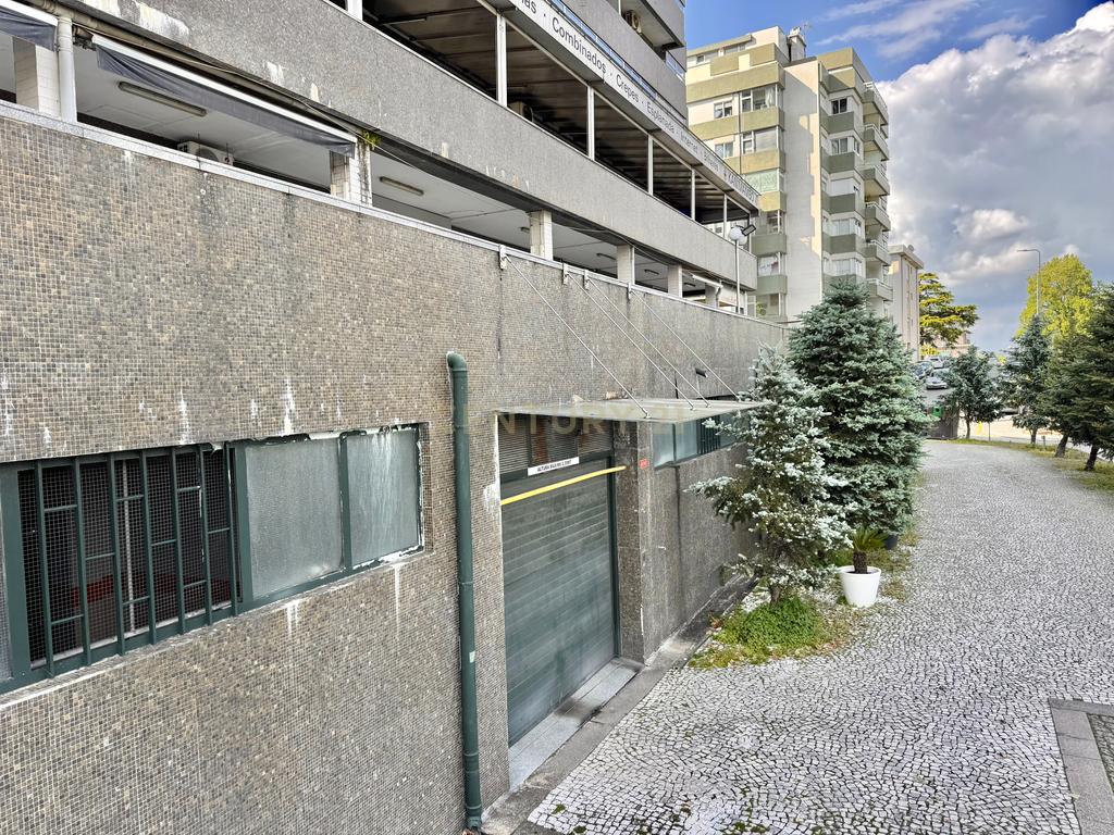 Apartamento T4 no centro de Santo Tirso - Image 34