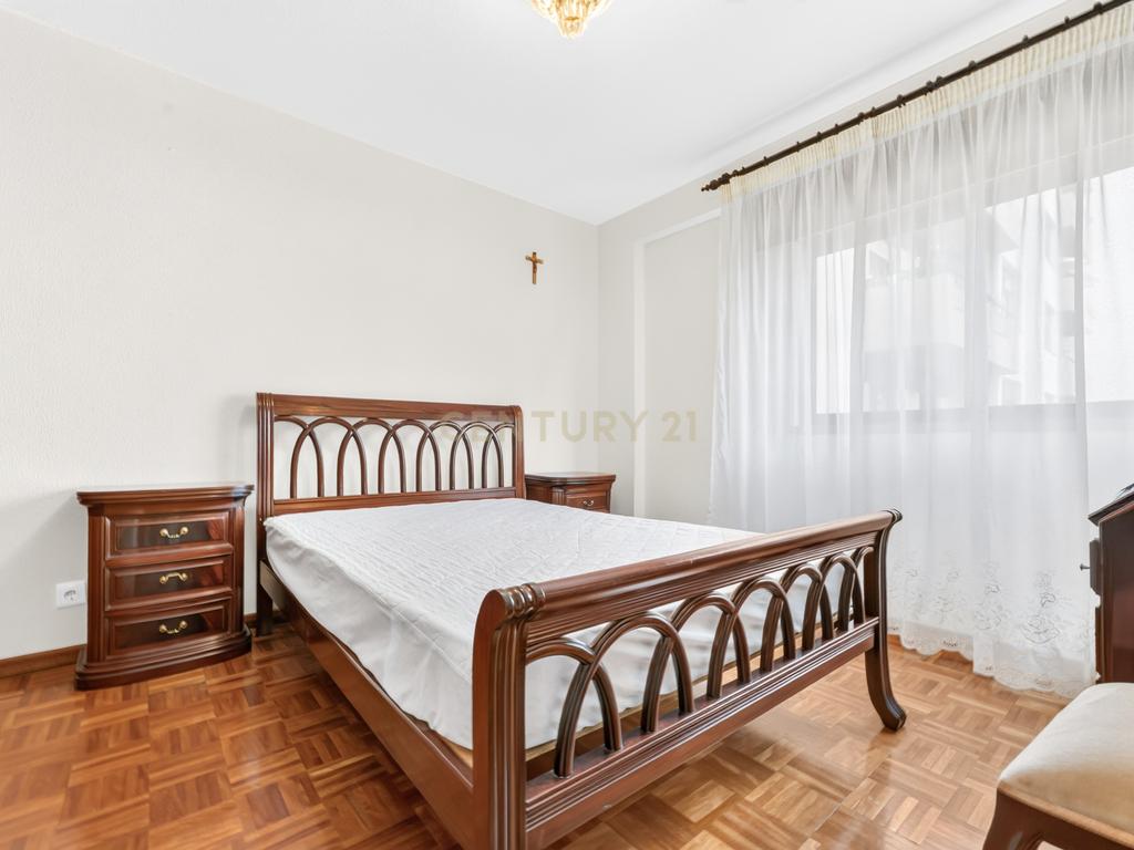 Apartamento T3 para Arrendamento no Funchal - Image 16