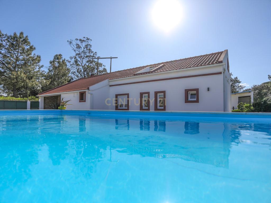 Moradia T4 com Piscina, Jardim e Tranquilidade –  Bairro da Piedade, Moita - Image 40