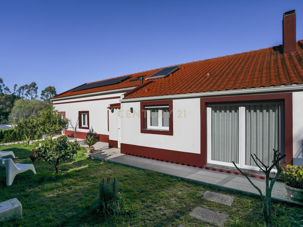 Moradia T4 com Piscina, Jardim e Tranquilidade –  Bairro da Piedade, Moita - Image 21