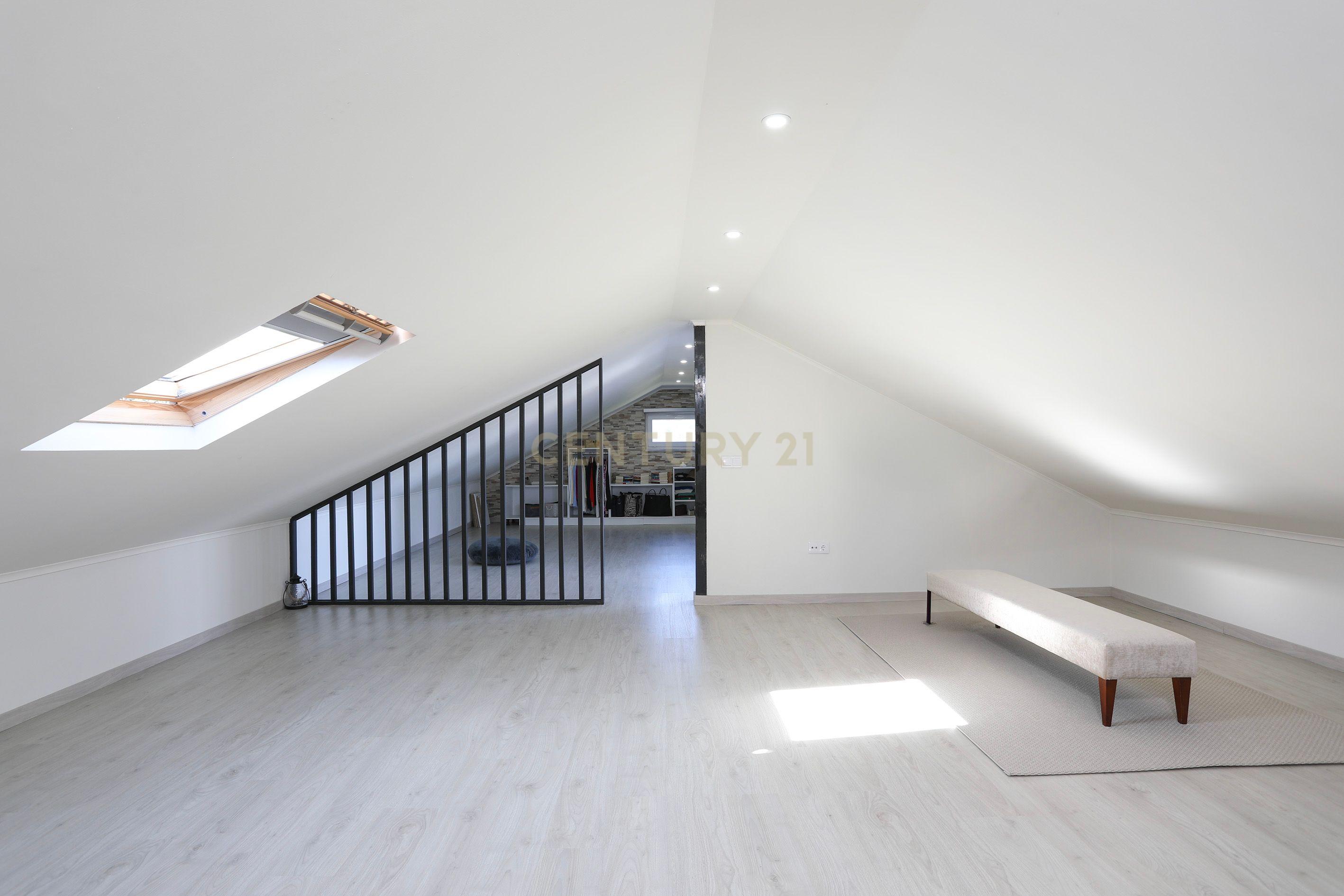 Moradia T4 com Piscina, Jardim e Tranquilidade – Bairro da Piedade, Moita - Image 24