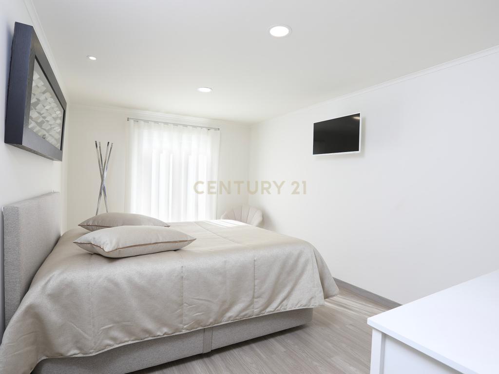 Moradia T4 com Piscina, Jardim e Tranquilidade –  Bairro da Piedade, Moita - Image 9
